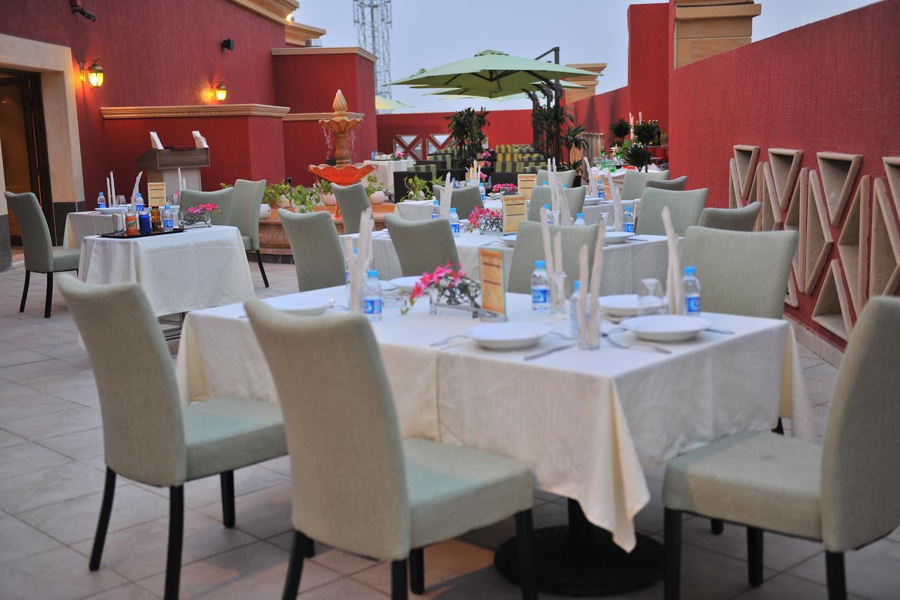 Suite Inn Hotel Riad Exterior foto