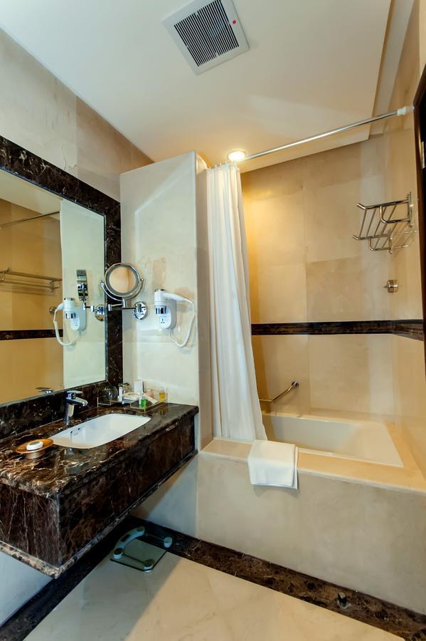Suite Inn Hotel Riad Exterior foto